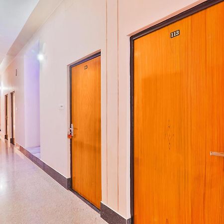 Fabhotel Shree Venkatesh Nileyam Ayodhya Exteriör bild