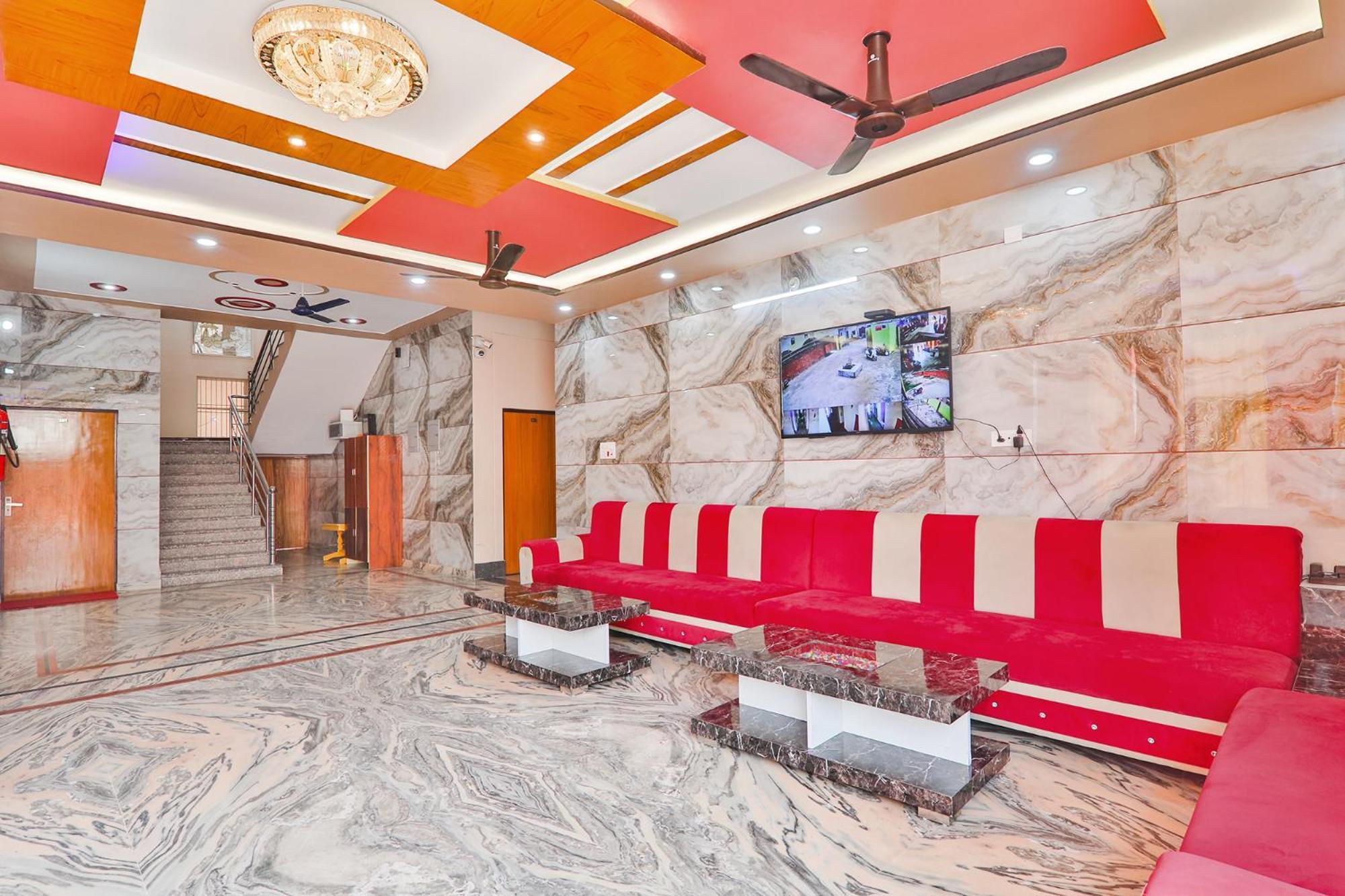 Fabhotel Shree Venkatesh Nileyam Ayodhya Exteriör bild