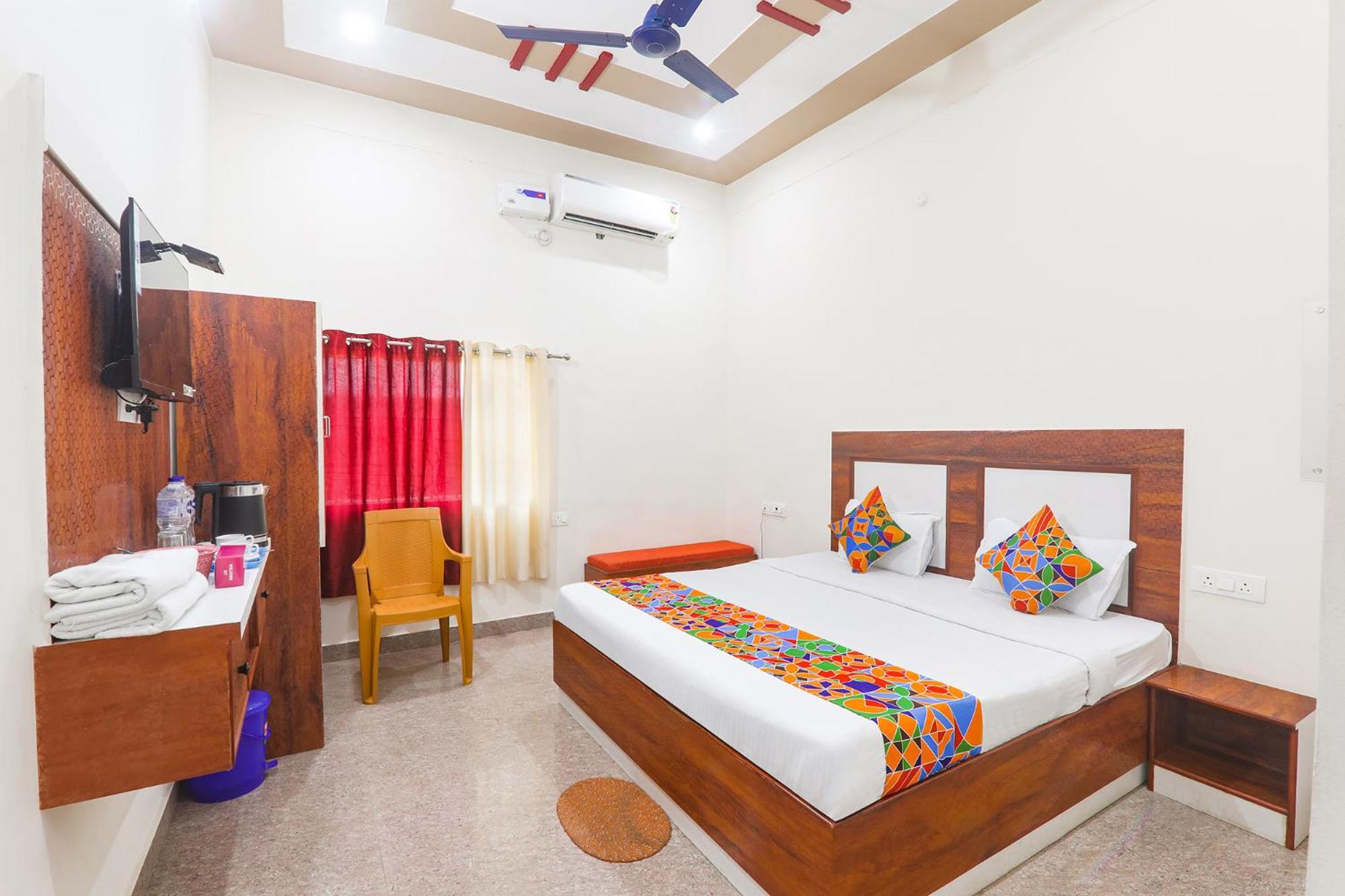 Fabhotel Shree Venkatesh Nileyam Ayodhya Exteriör bild
