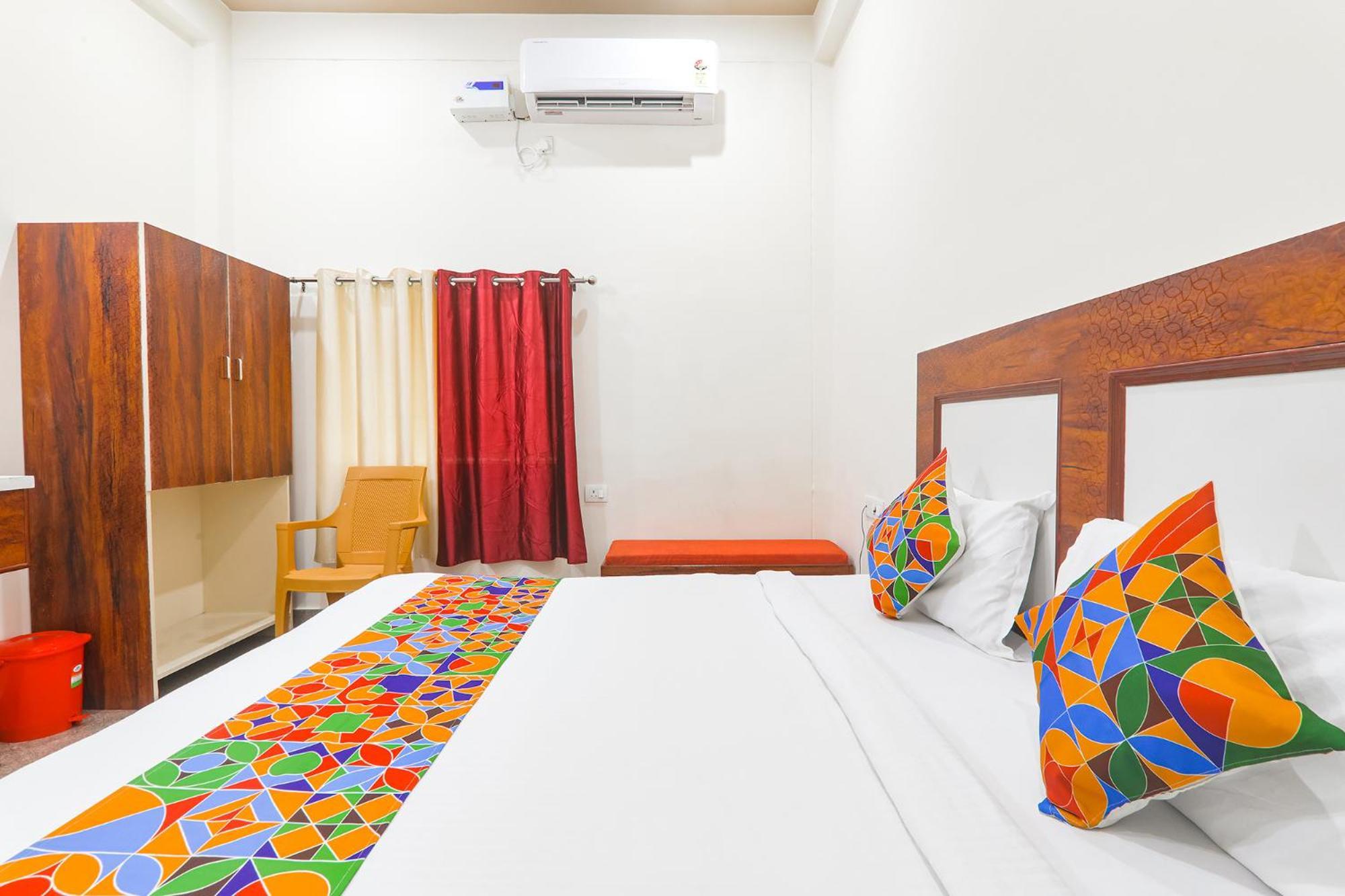 Fabhotel Shree Venkatesh Nileyam Ayodhya Exteriör bild