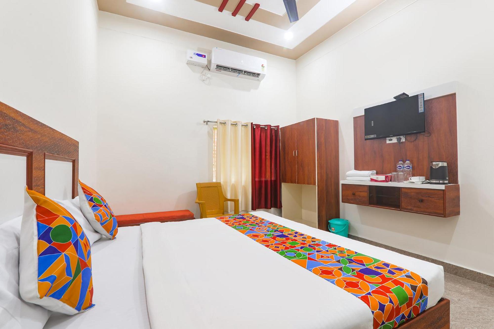 Fabhotel Shree Venkatesh Nileyam Ayodhya Exteriör bild