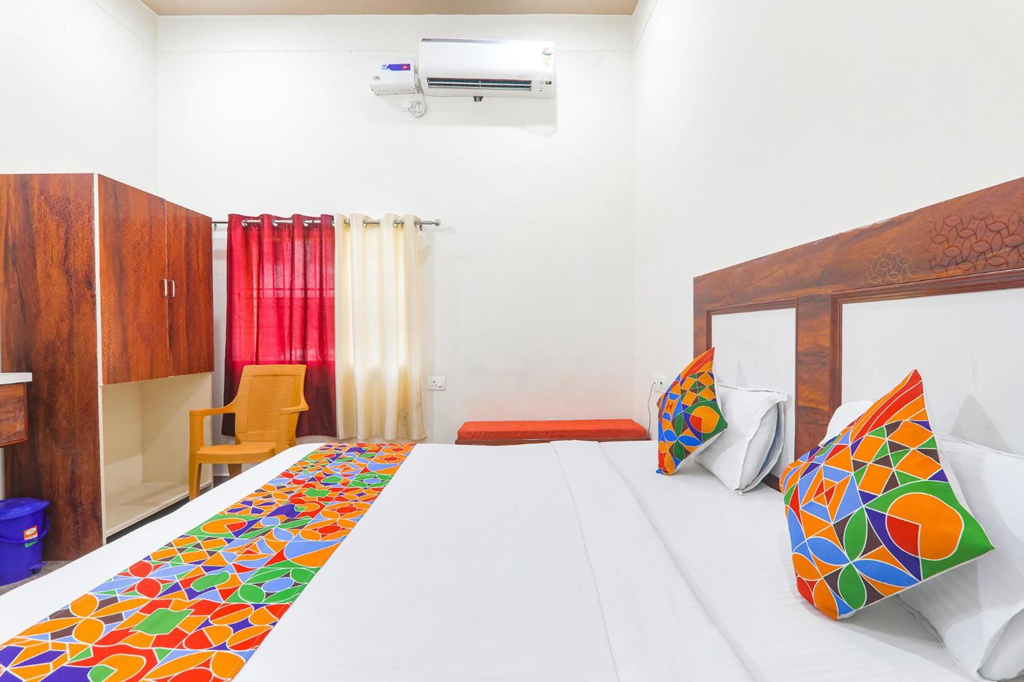 Fabhotel Shree Venkatesh Nileyam Ayodhya Exteriör bild